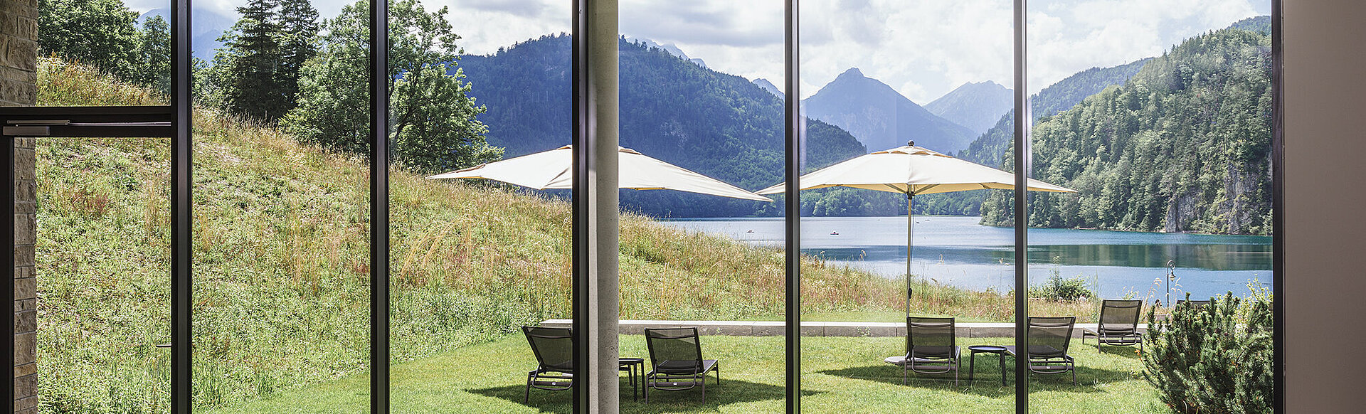 AMERON Neuschwanstein Alpsee Resort & Spa Ausblick auf den See Wellness