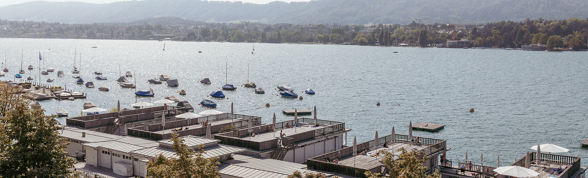 AMERON Zürich Bellerive au Lac Hotel Seeblick mit Schiffen
