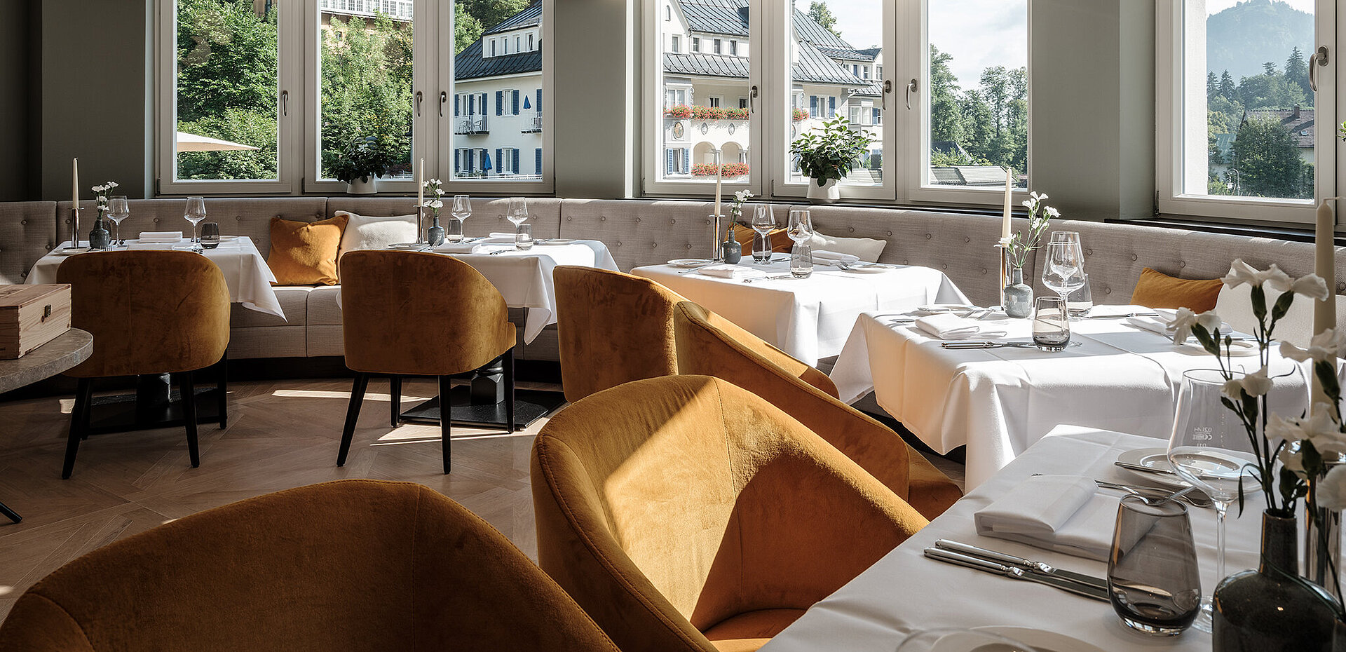 AMERON Neuschwanstein Alpsee Resort & Spa Restaurant Lisl gedeckte tische